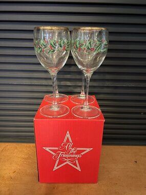 All The Trimmings Set Of 4 12 Oz Wine Glasses Holly & Berry Design Gold Rim